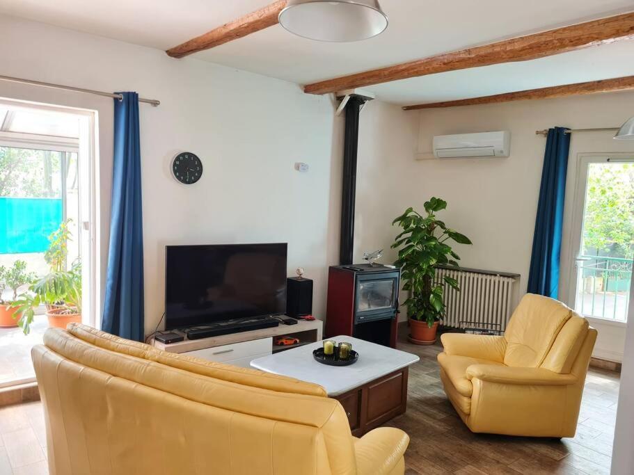 70 M2 Avec Terrasse, Proche De La Appartamento Paulhan