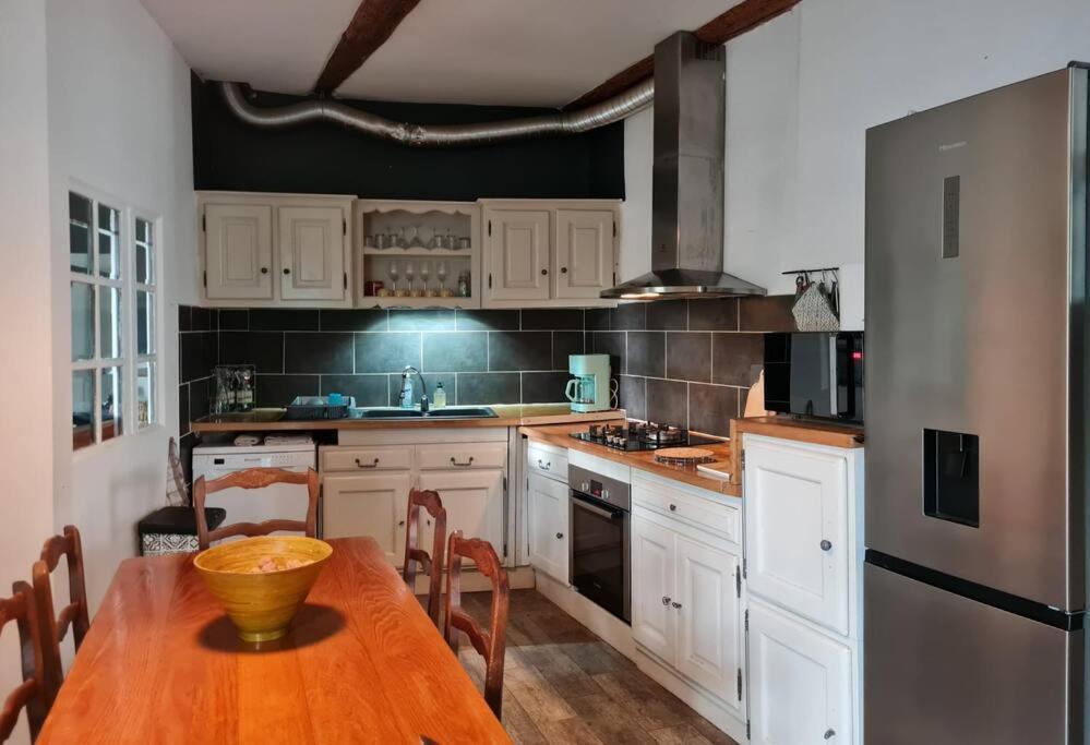 70 M2 Avec Terrasse, Proche De La *